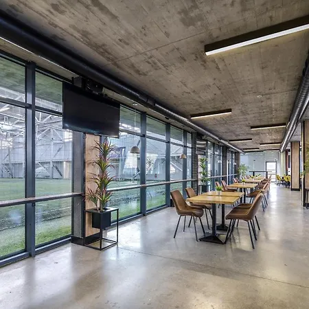 атрим арена Hotell *